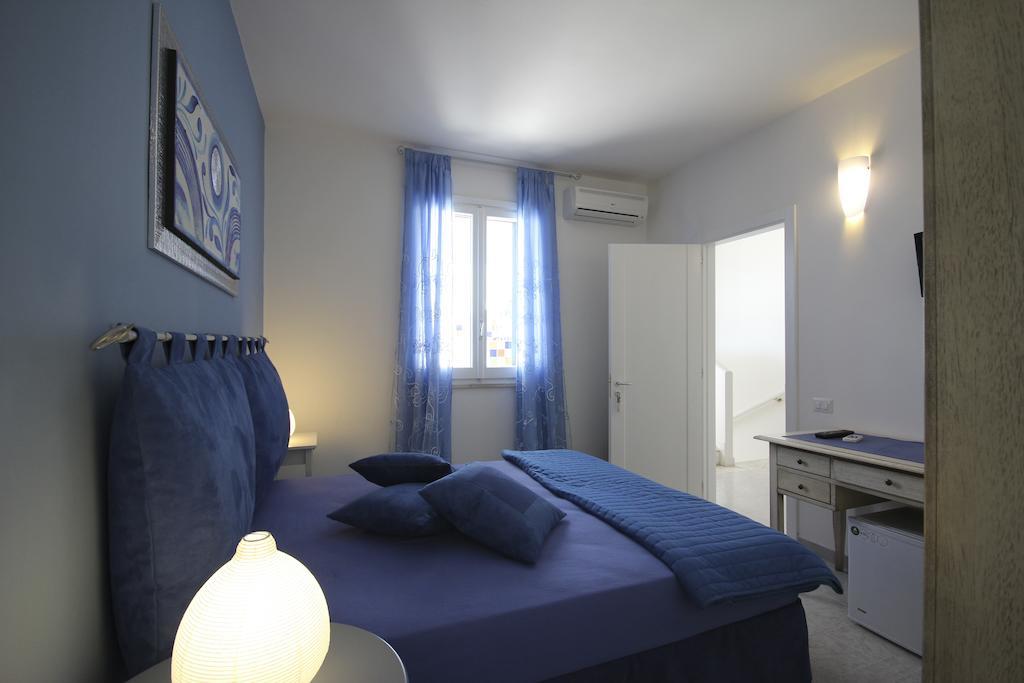 B&B Villa Genny A Pochi Passi Dal Mare 圣卡塔尔多 客房 照片