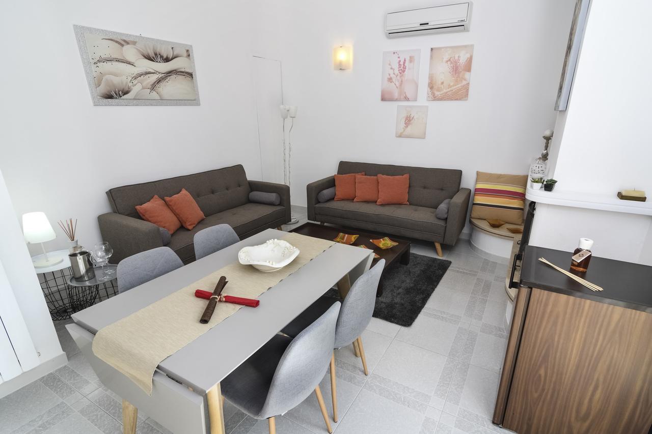 B&B Villa Genny A Pochi Passi Dal Mare 圣卡塔尔多 外观 照片
