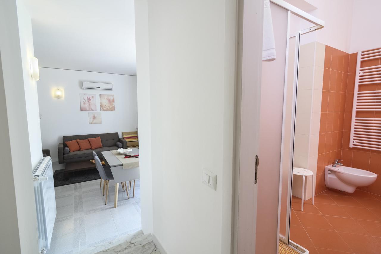 B&B Villa Genny A Pochi Passi Dal Mare 圣卡塔尔多 外观 照片