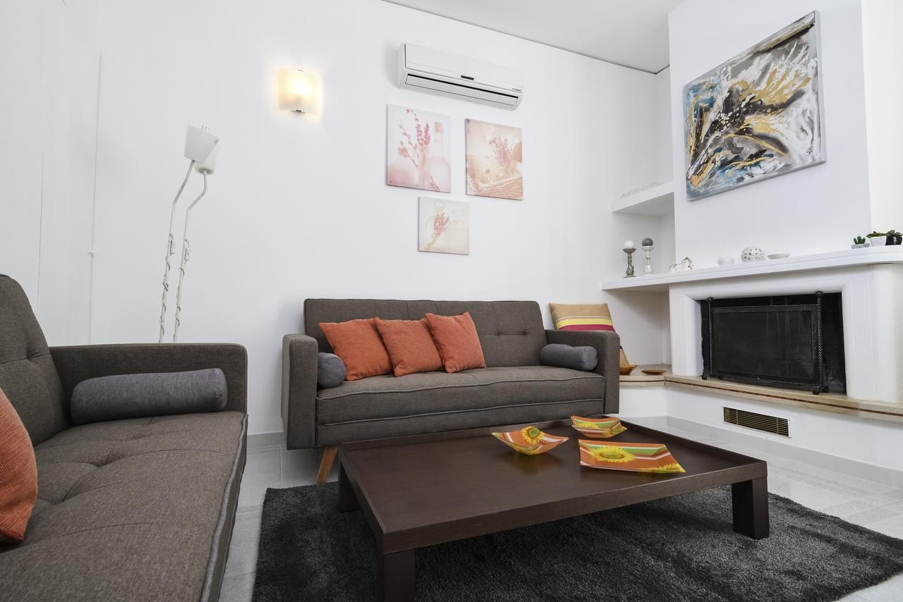 B&B Villa Genny A Pochi Passi Dal Mare 圣卡塔尔多 外观 照片