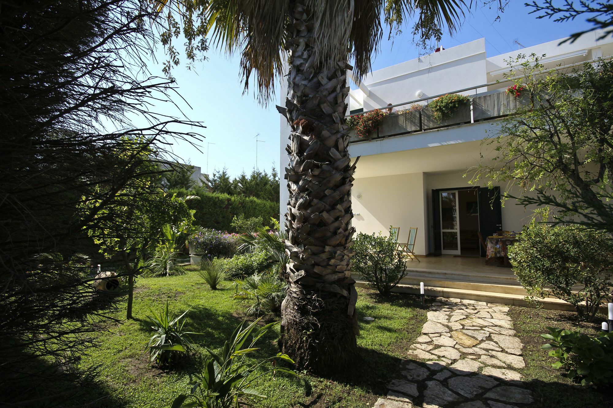 B&B Villa Genny A Pochi Passi Dal Mare 圣卡塔尔多 外观 照片